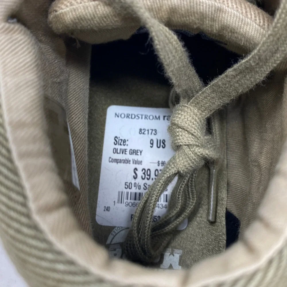 Dr. Martens Maleke Mens‎ 9 Tan Canvas Chukka Boots Mid Top Sand 20500270